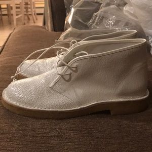 Tory Birch mens cracked leather ankle boot